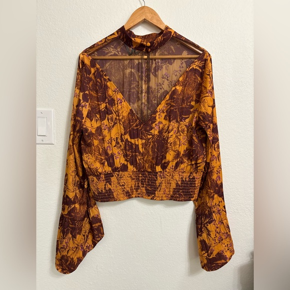 ⚜️Anthropologie Bell Sleeve Floral Blouse⚜️ - Picture 4 of 4